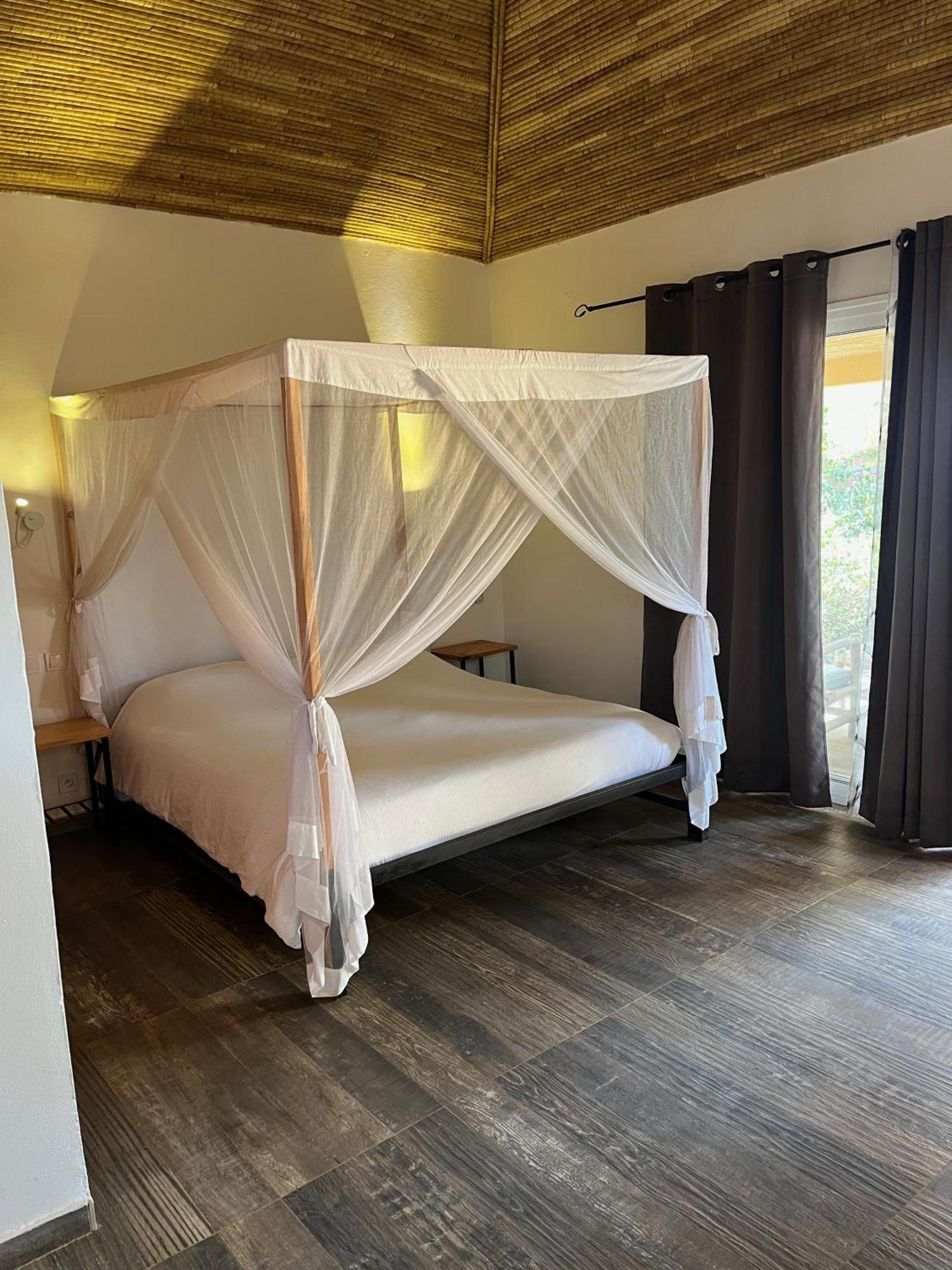 Casa Coco II Hotel Nianing Ngoại thất bức ảnh